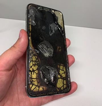 iPhone сгорел вместе с баней