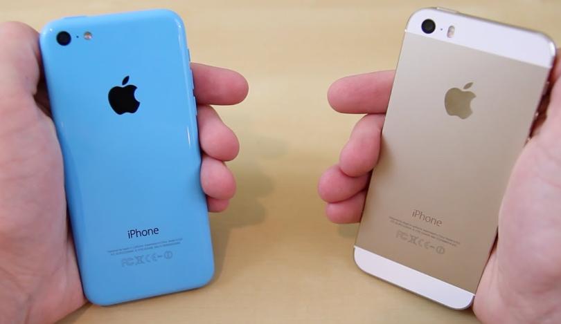 iPhone 5C (слева) и iPhone 5S (справа)