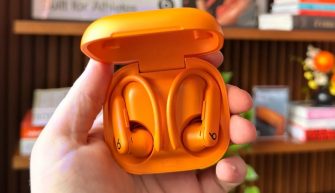 Powerbeats Pro 2 с iOS 26