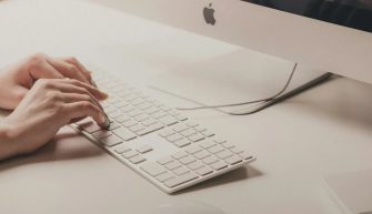 Клавиатура Apple